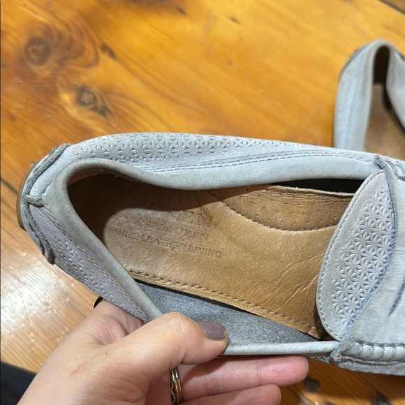 Ralph Lauren Camila Gray Loafers Slip-Ons with Soft Suede Material Size 8.5 - Picture 6 of 8